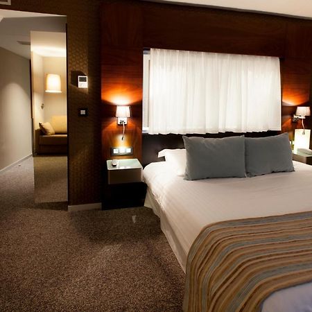 Alysson Hotel Олорон-Сен-Мари Екстериор снимка